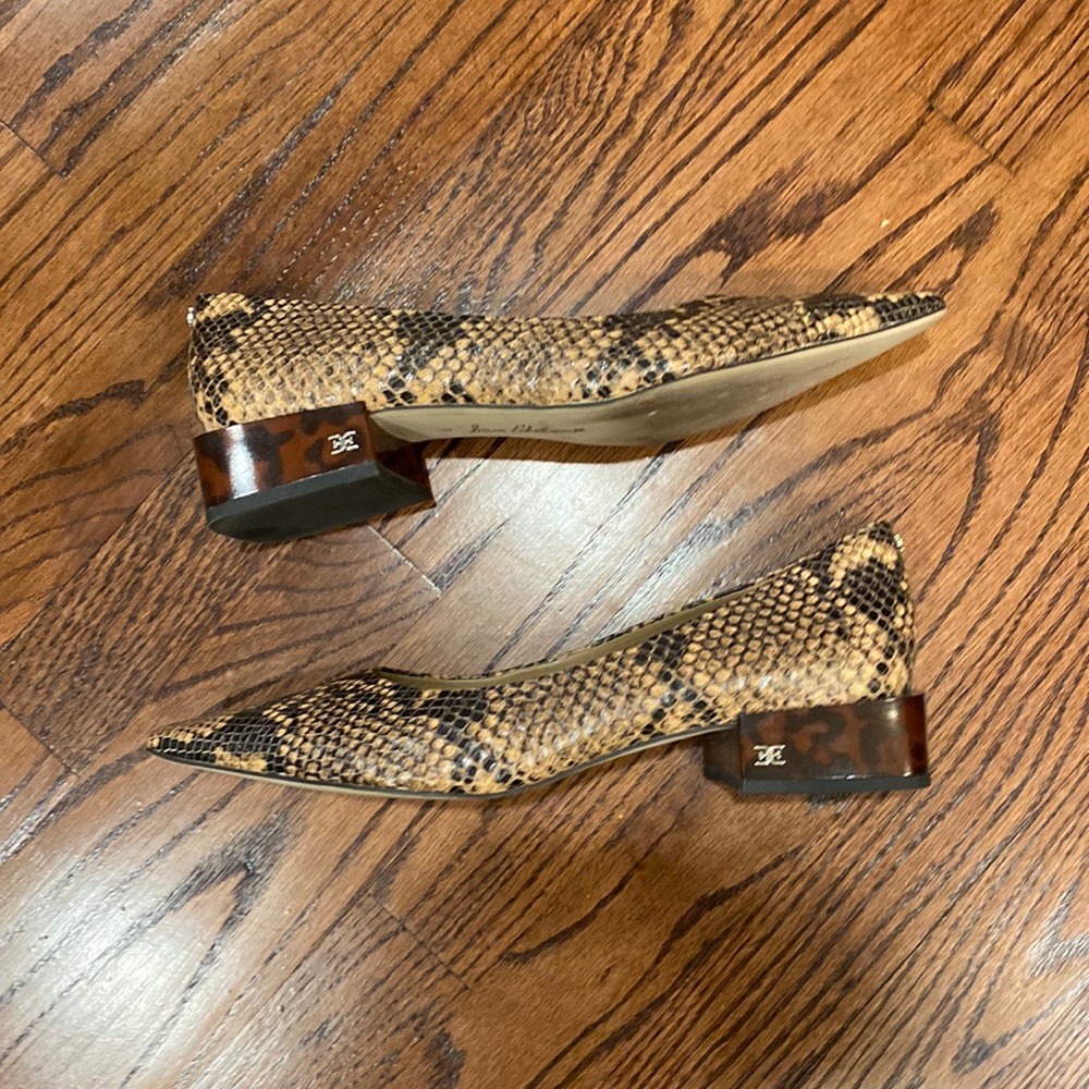 Barely used Sam Eden snake skin low heeled women’s shoes